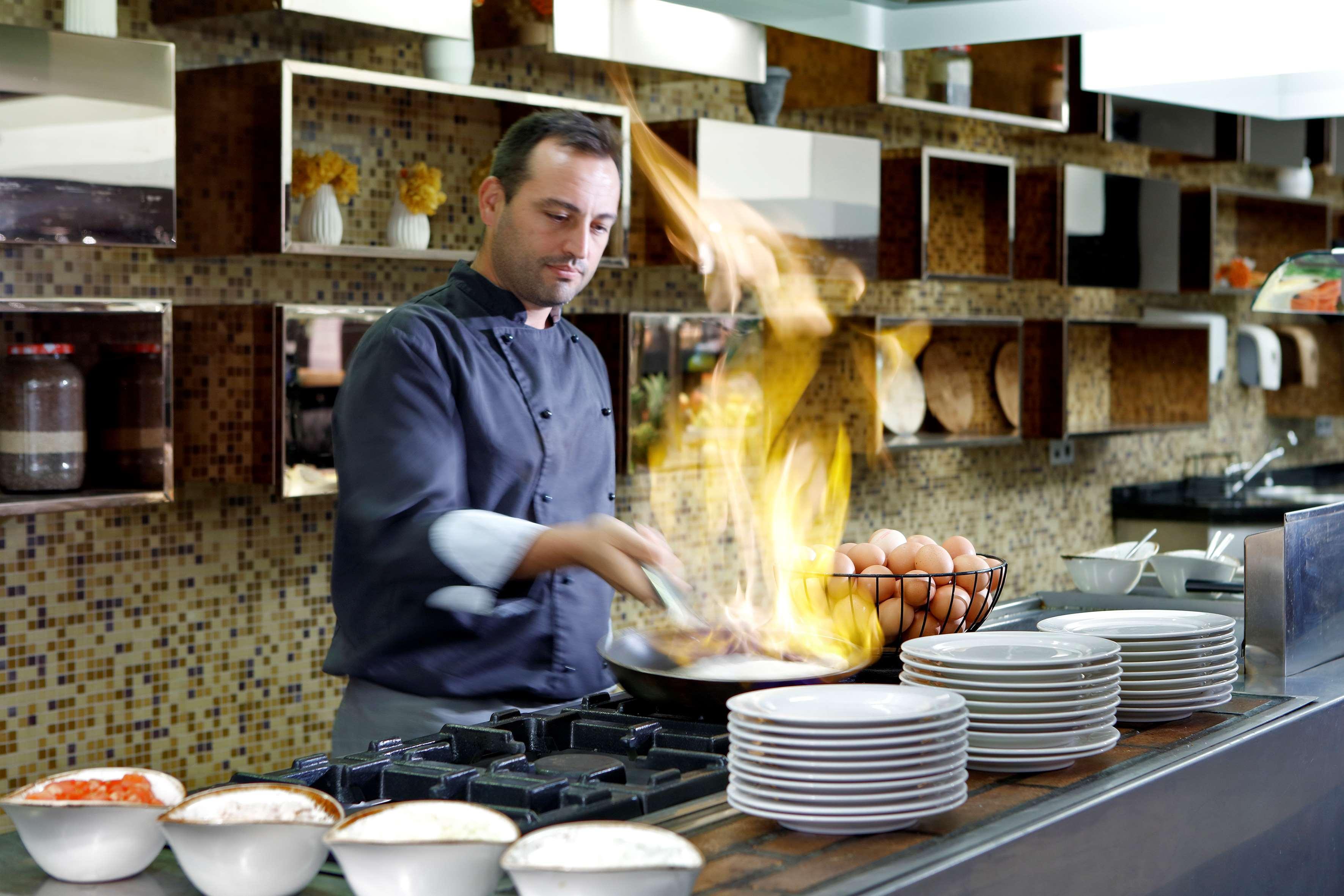 Melia Sarria 5*