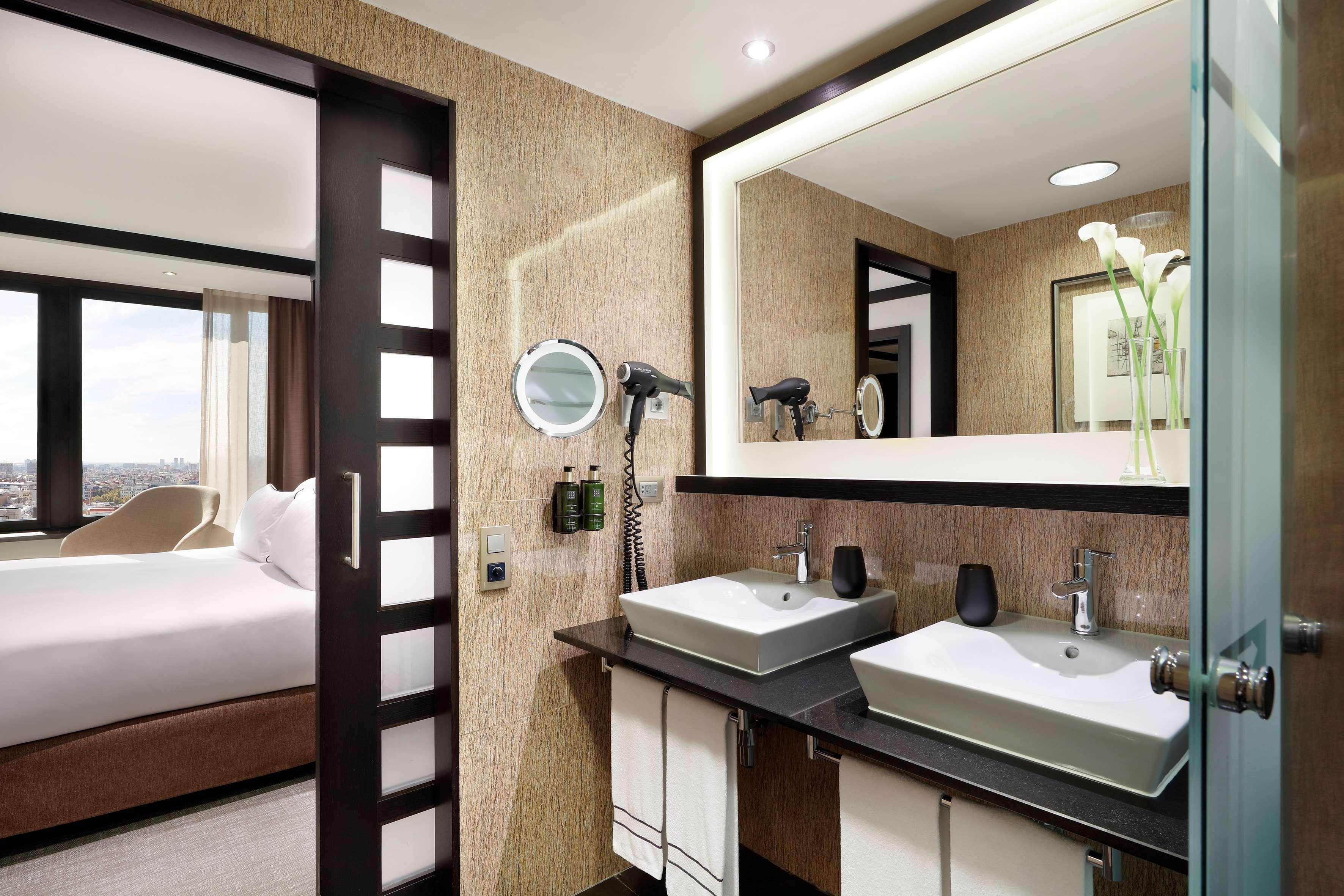 Hotel Melia Sarria 5*